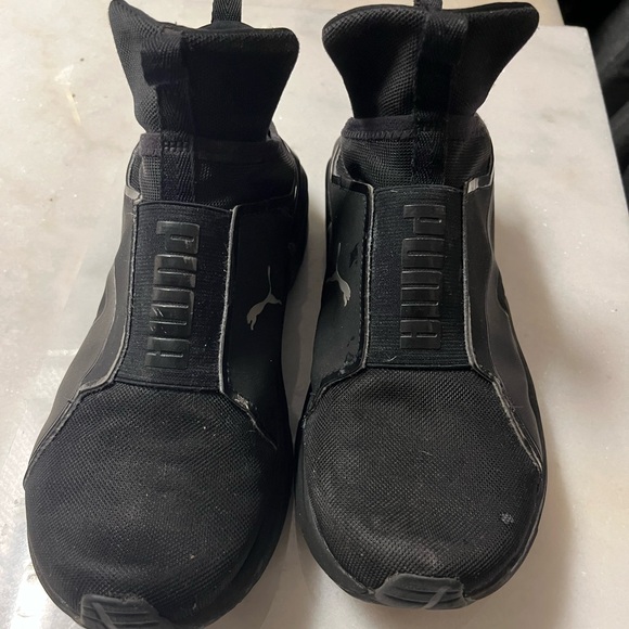 Black puma - Picture 2 of 3